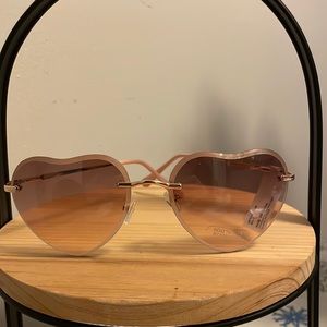 NWT Pink and gold heart shaped glasses. New never worn
